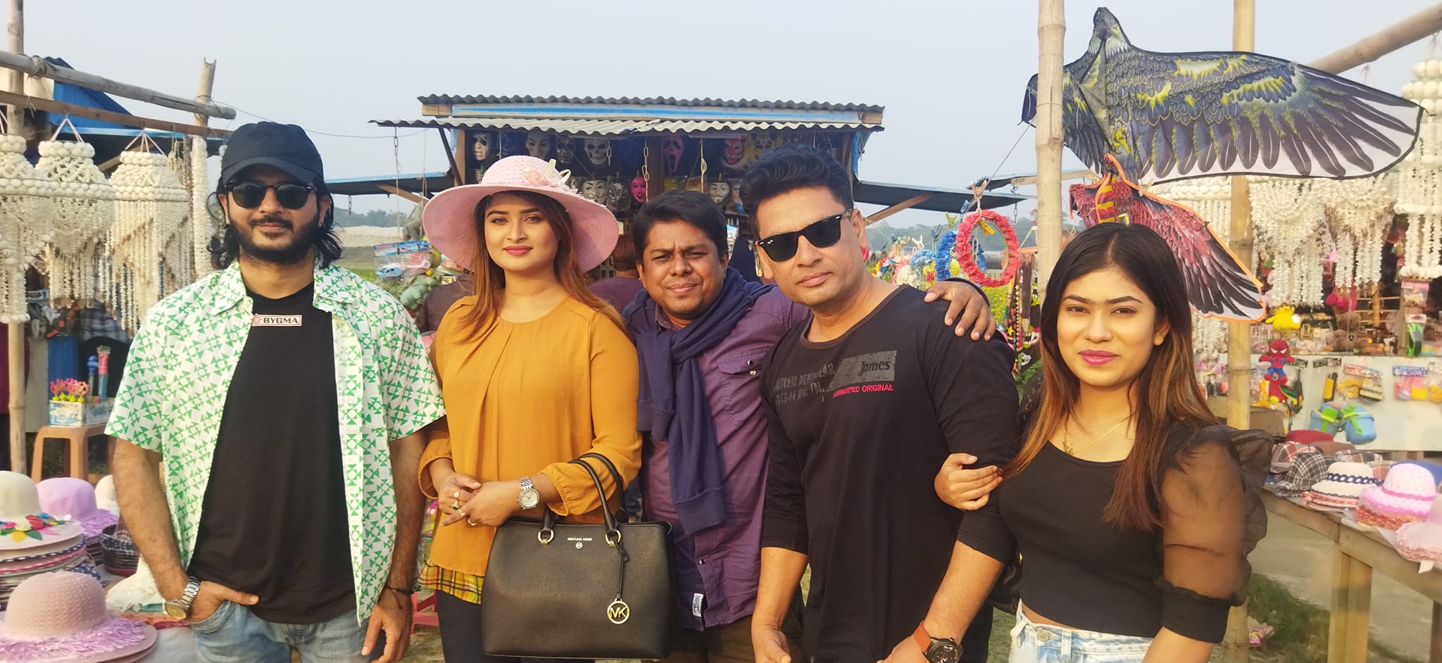 পুরোদমে চলছে ‘ব্যাচেলর ইন ট্রিপ’ চলচ্চিত্রের শুটিং