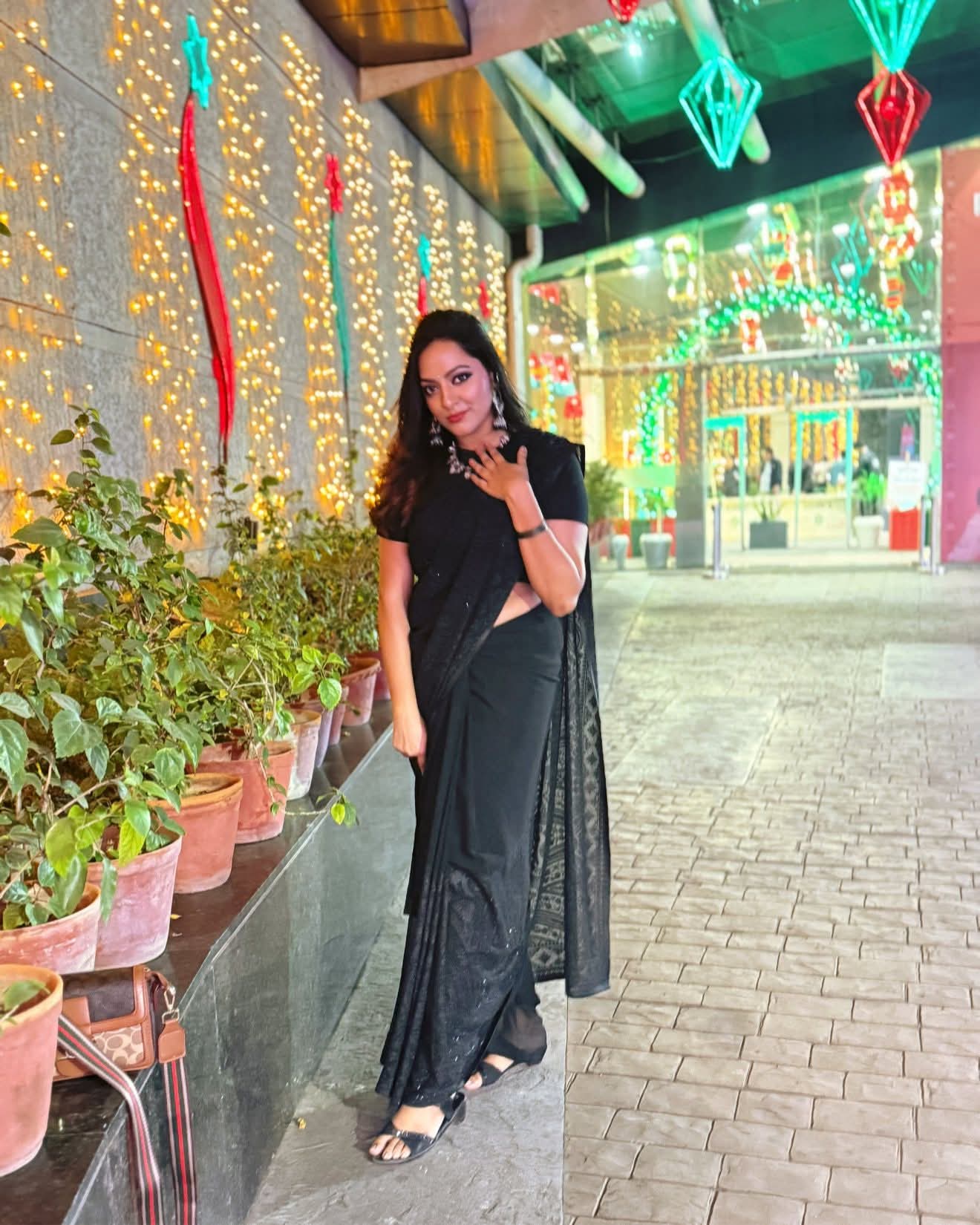কলকাতায় ৮ দিনের রিমান্ডে বাংলাদেশি মডেল শান্তা পল