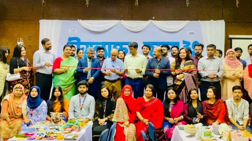 স্টামফোর্ড ইউনিভার্সিটিতে উদ্যোক্তা মেলায় উপচে পরা ভিড়