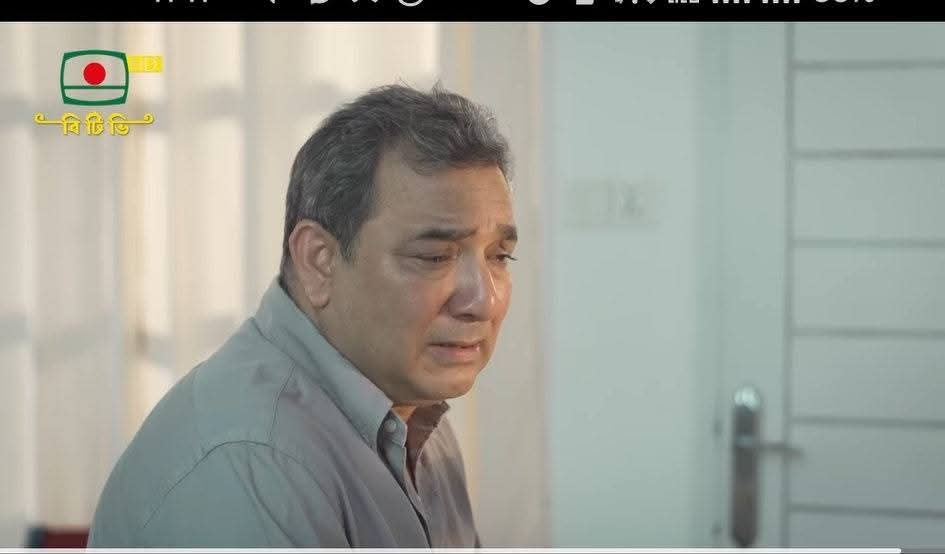 বাংলাদেশী অভিনেতা তৌকির আহমেদ ...